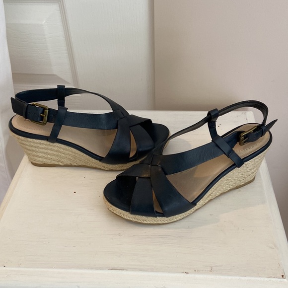 LandsEnd Navy Wedge Sandals - Picture 6 of 12
